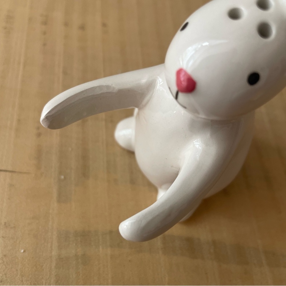 LAST CHANCE Cute Bunny Carrot Salt Pepper Shakers Stacking Kitchen Dining Decor - Picture 4 of 10